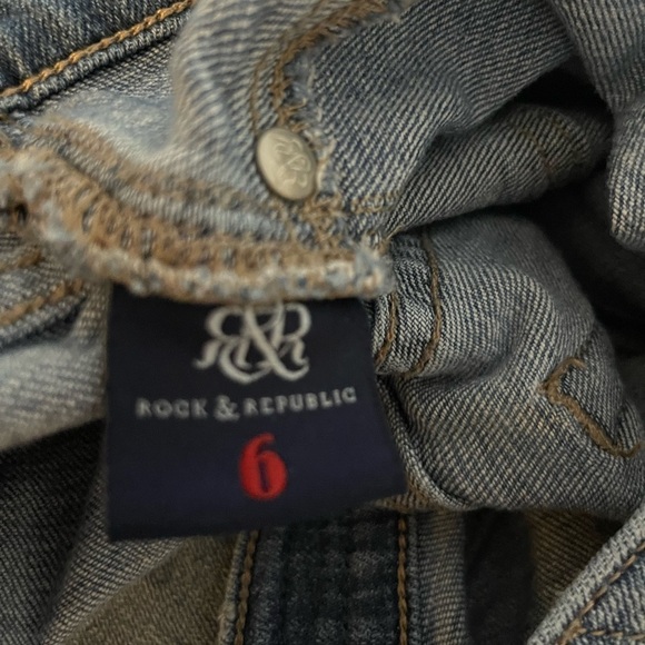 Rock & Republic size 6 blue distressed jeans - Picture 5 of 12